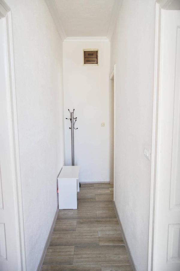 Darki Apartment - Bazaar Location With Free Parking โอครีด ภายนอก รูปภาพ